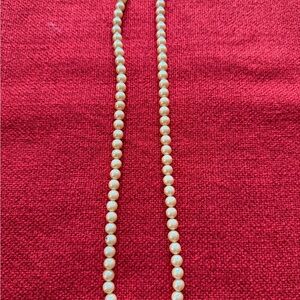 Vintage faux pearl necklace